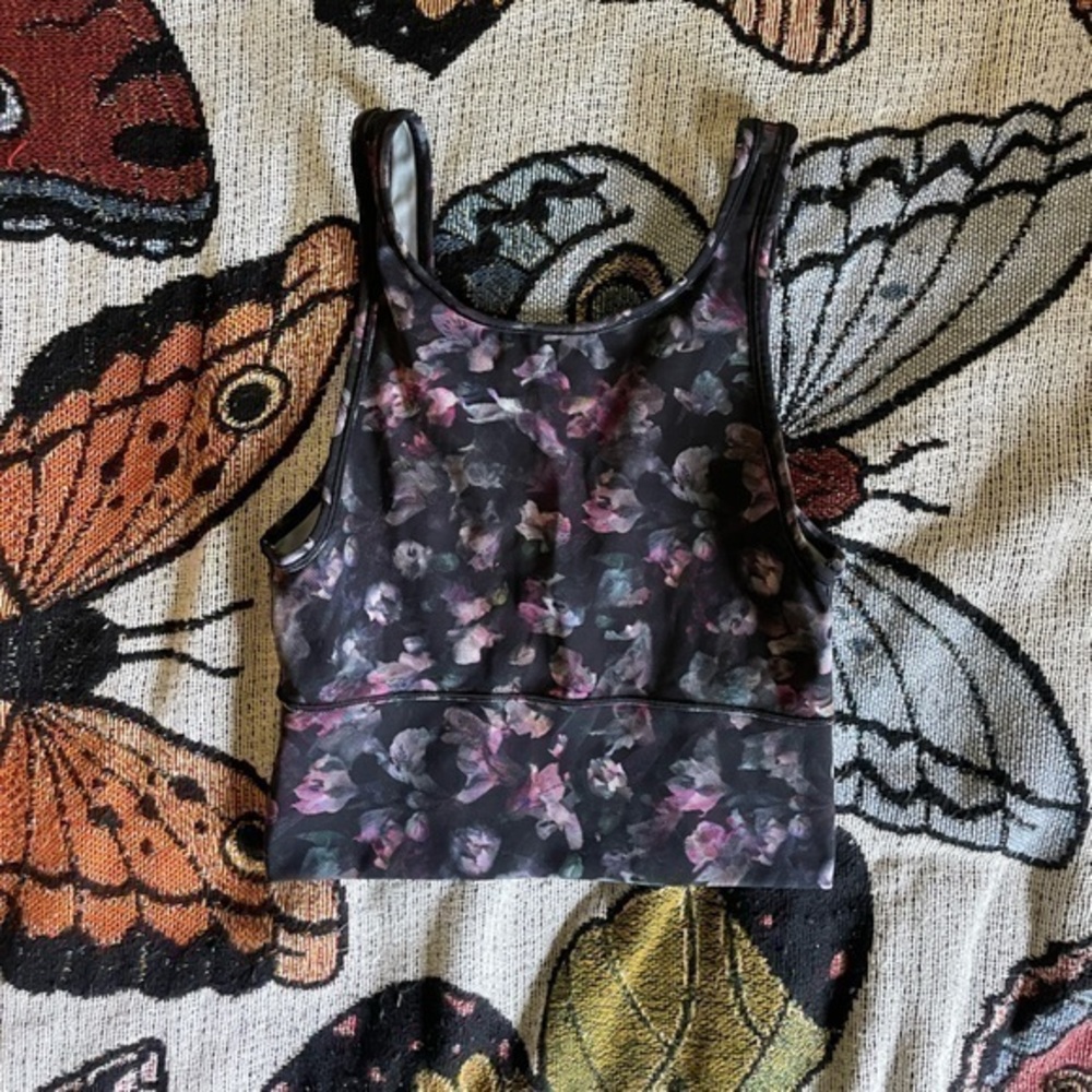 ❤️lululemon pivot tank